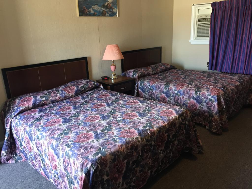 Shamrock Motel Мідленд Екстер'єр фото