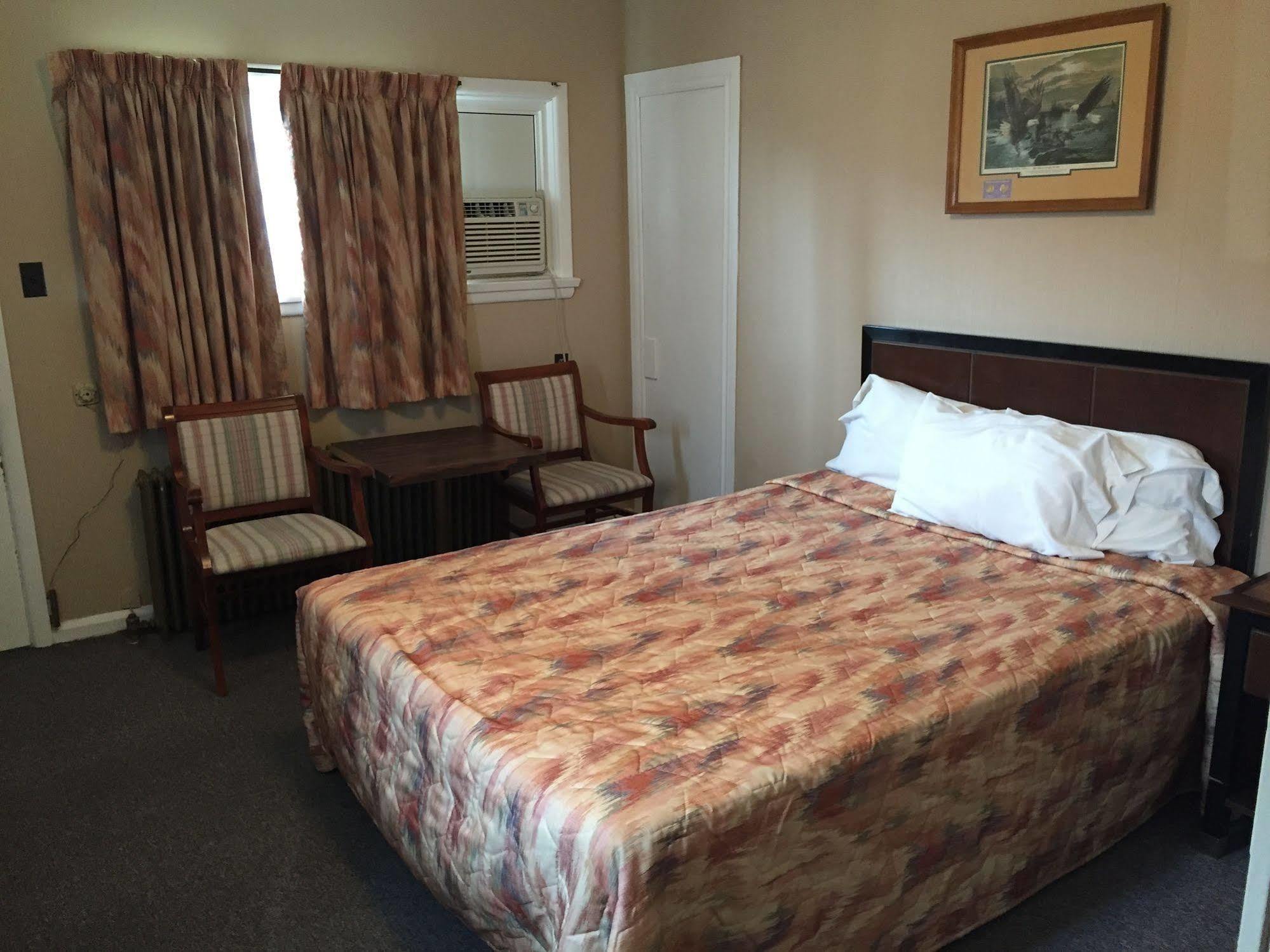 Shamrock Motel Мідленд Екстер'єр фото